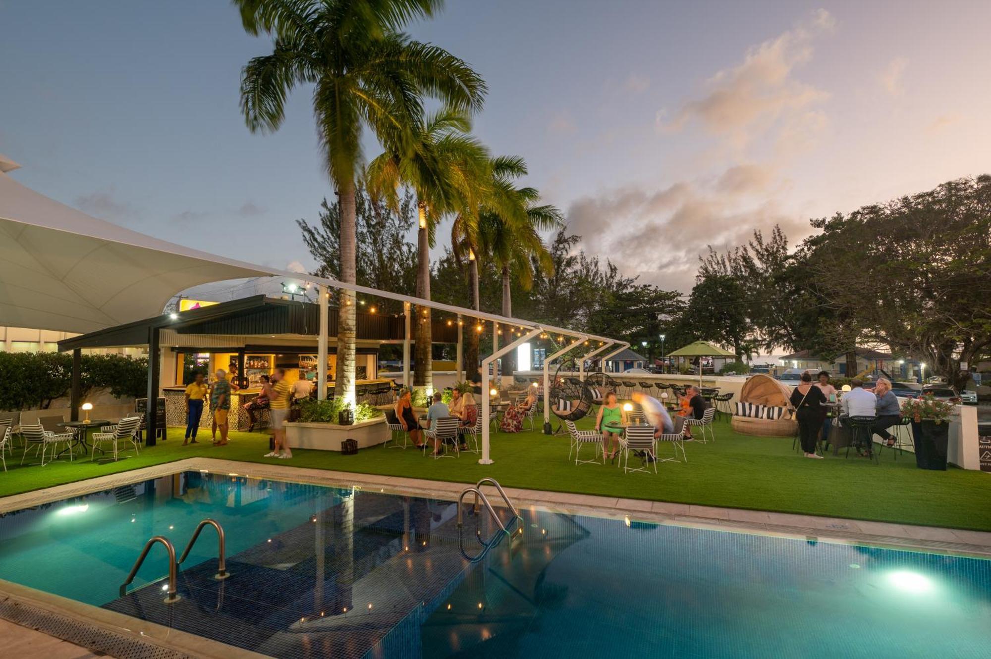 The Rockley By Ocean Hotels - Breakfast Included بريدج تاون المظهر الخارجي الصورة